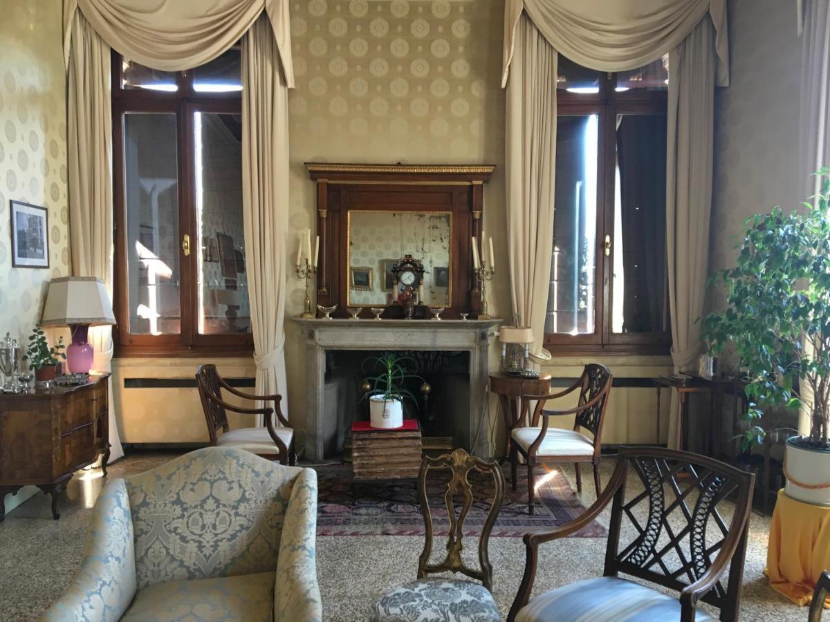 Luxurious Palazzo In Venice In The Rialto Area With Housekeeper/Cook Венеция,  Италия — бронируйте Апартаменты, цены в 2024 году